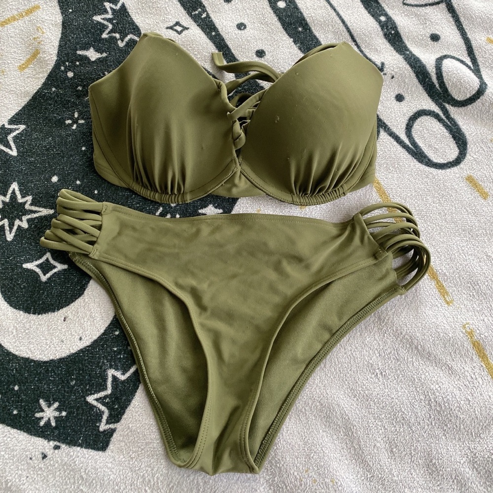 Dark green bikini